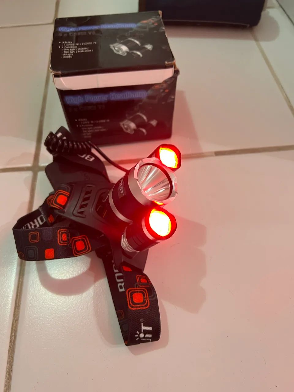 Lanterna de Cabeça Boruit RJ-3000 LED Super Brilhante (SEM BATERIAS) - Foto 2