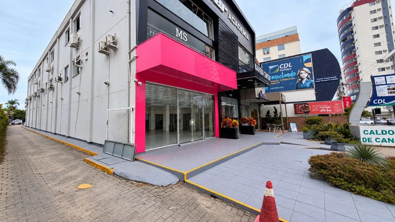 Loja comercial de 630m2 para locacao no centro de Palhoça - Foto 2