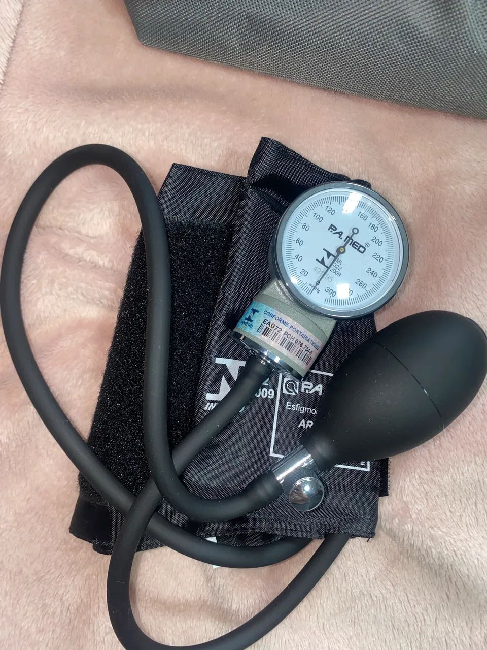 Estetoscópio Littmann + Esfigmomanômetro - Usados 1x - Foto 4