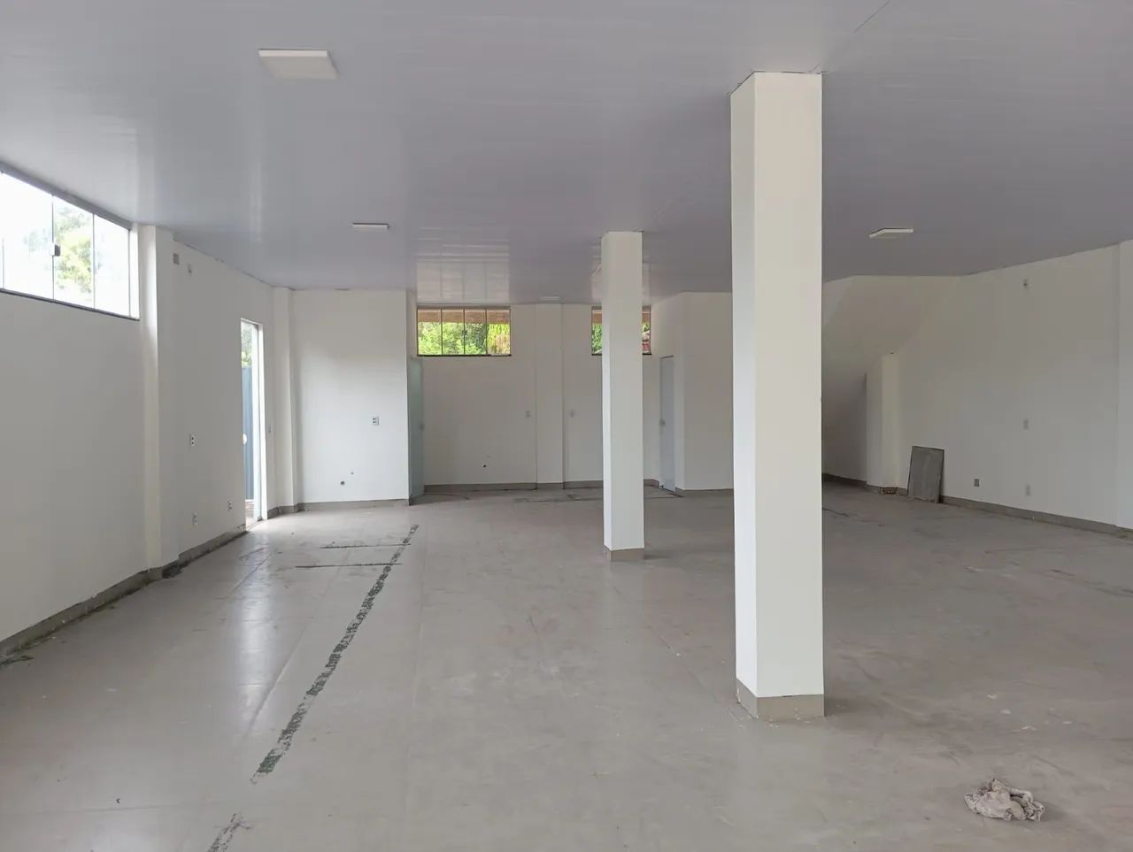 Alugo salao comercial 