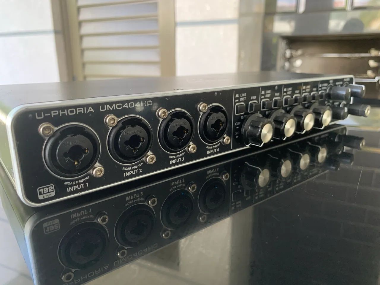 Interface de áudio Behringer U-Phoria UMC404Hd - Foto 5
