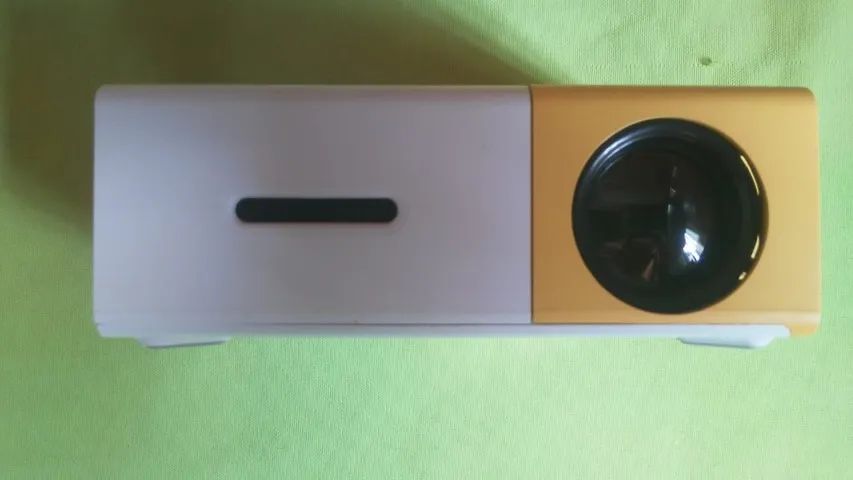 lindo,lindo projetor led portátil 600 lumens (favor ler o anúncio ) - Foto 3