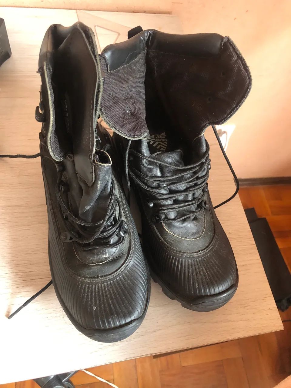 Bota acero