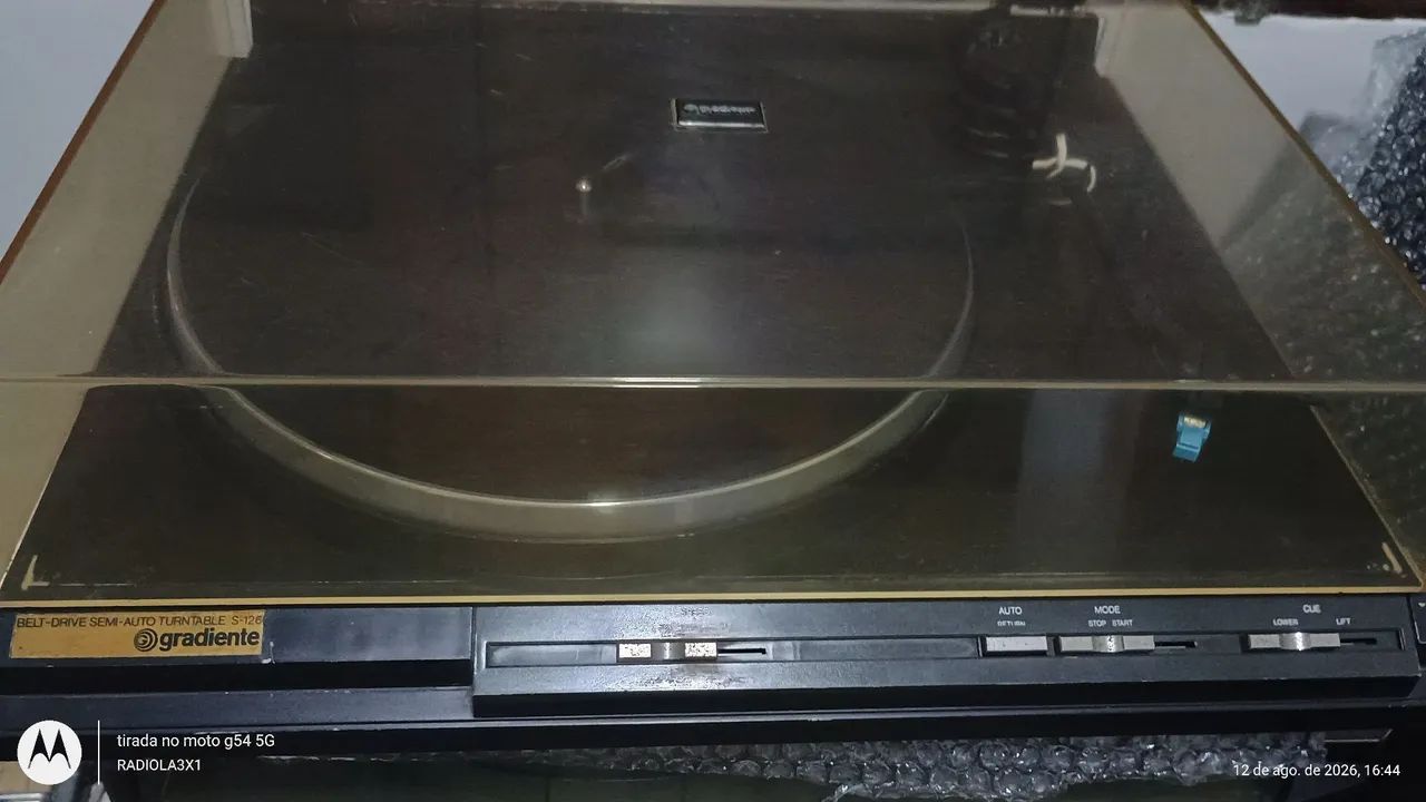 Toca discos Gradiente model s-126 