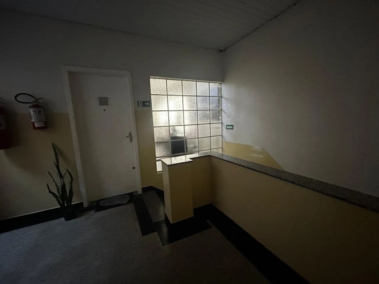 SALA COMERCIAL PARA LOCAÇÃO NO CENTRO - Foto 3