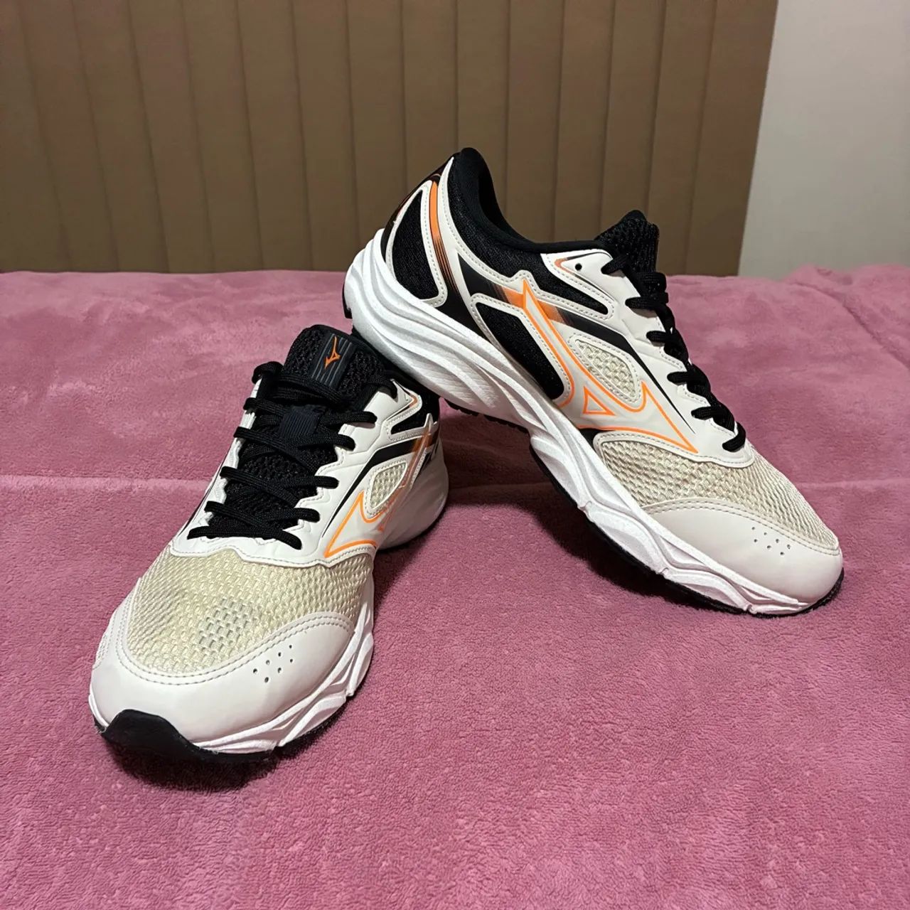 Tênis Mizuno Hawk 5