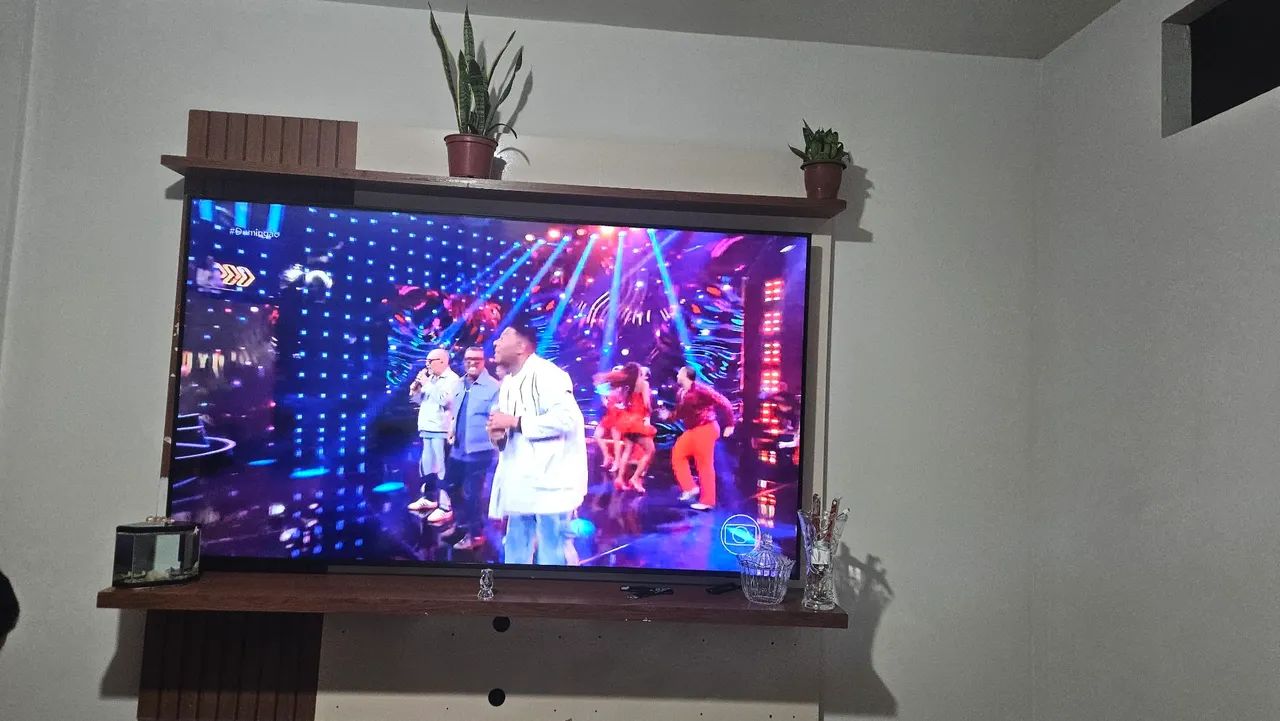 Vendo uma TV
