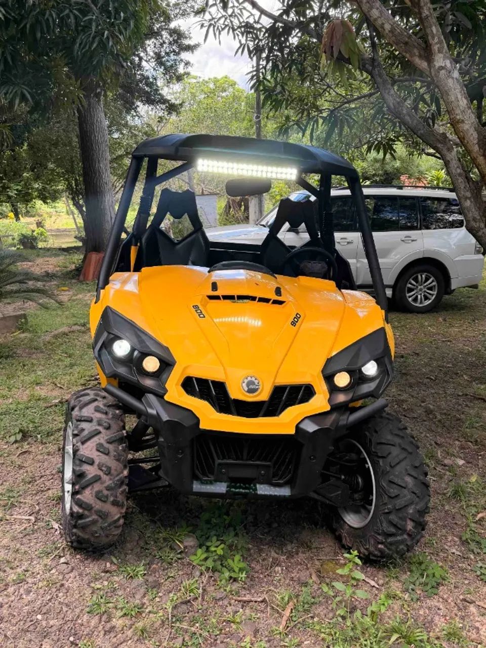 UTV Can-Am Commander DPS 800cc