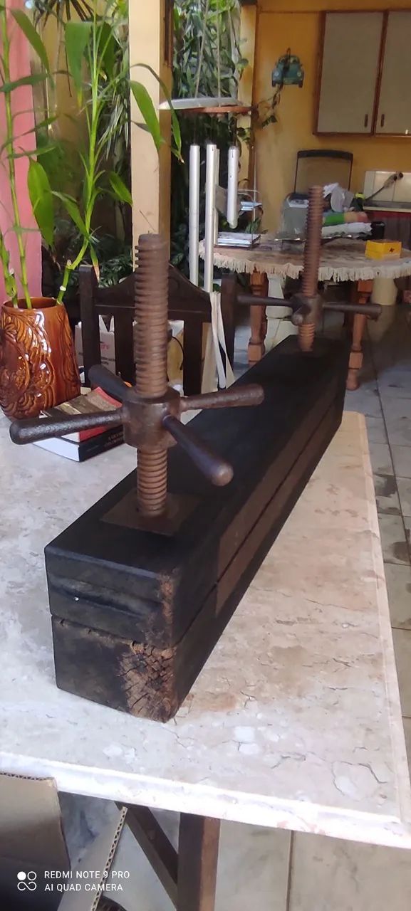 Prensa antiga,manual,uma relíquia: - Foto 2