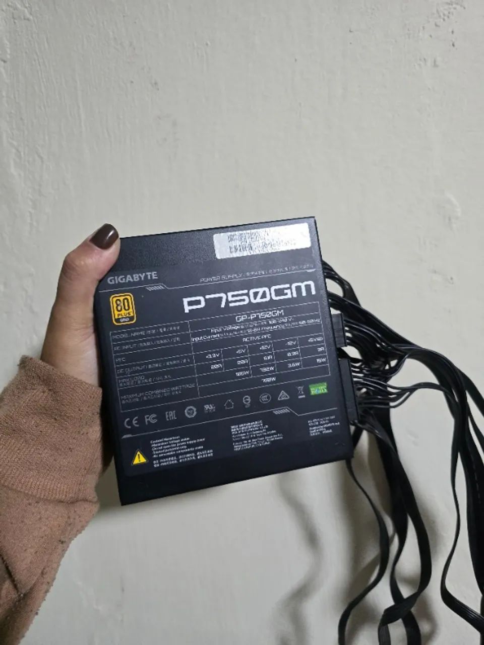 FONTE 750W GIGABYTE 80 PLUS GOLD FULL MODULAR - Foto 3