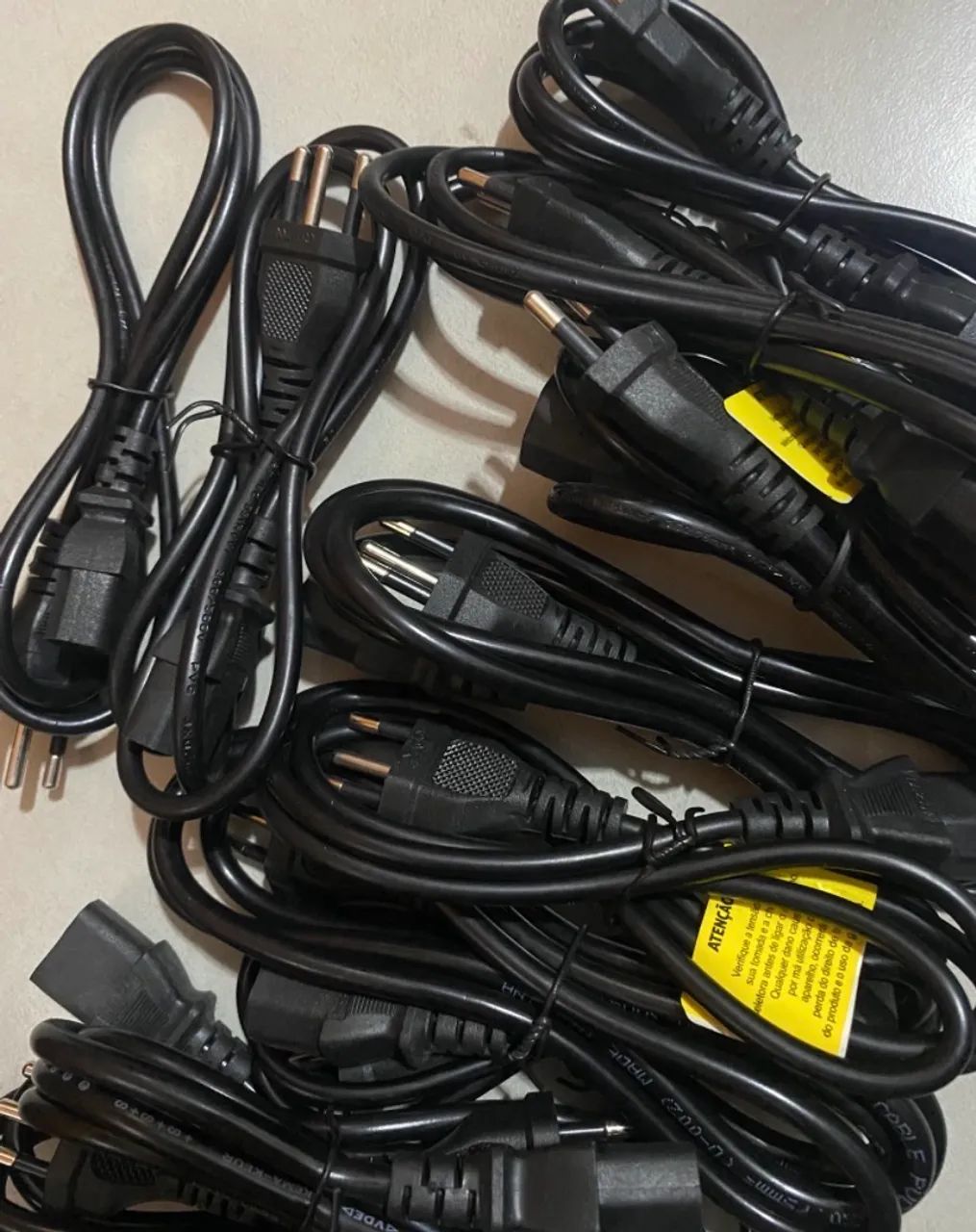 CABO DE FORÇA DE COMPUTADOR E OUTROS