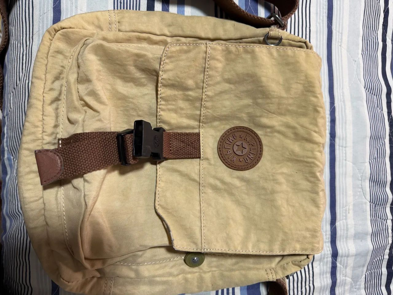 Bolsa Kipling original marrom e bege - Foto 2