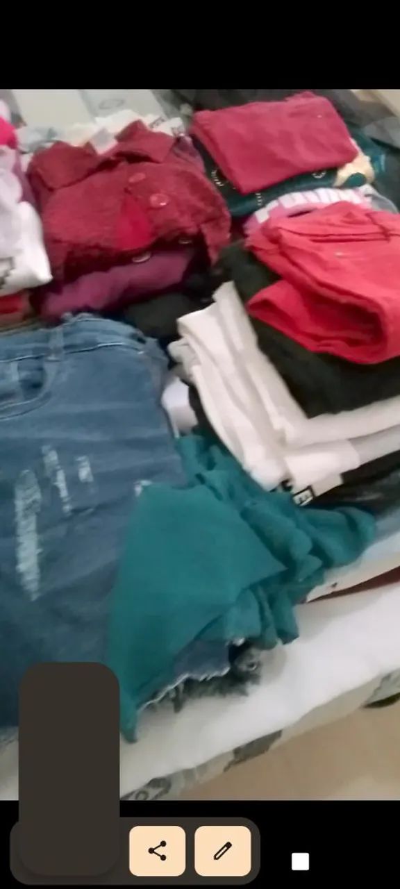Lote enorme de roupas semi novas e novas - Foto 2