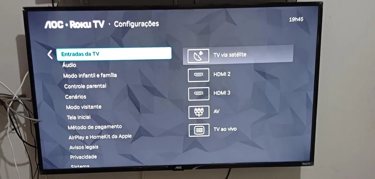 Smart tv 43 polegadas com sistema operacional Roku 