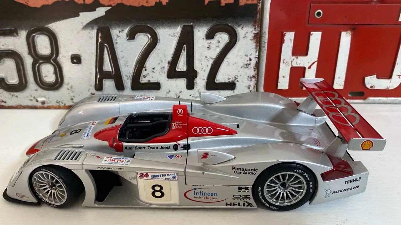  Miniatura Audi 1/18 - Foto 5
