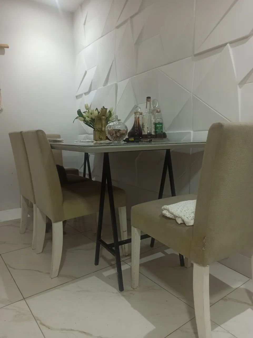 Mesa e cadeiras 