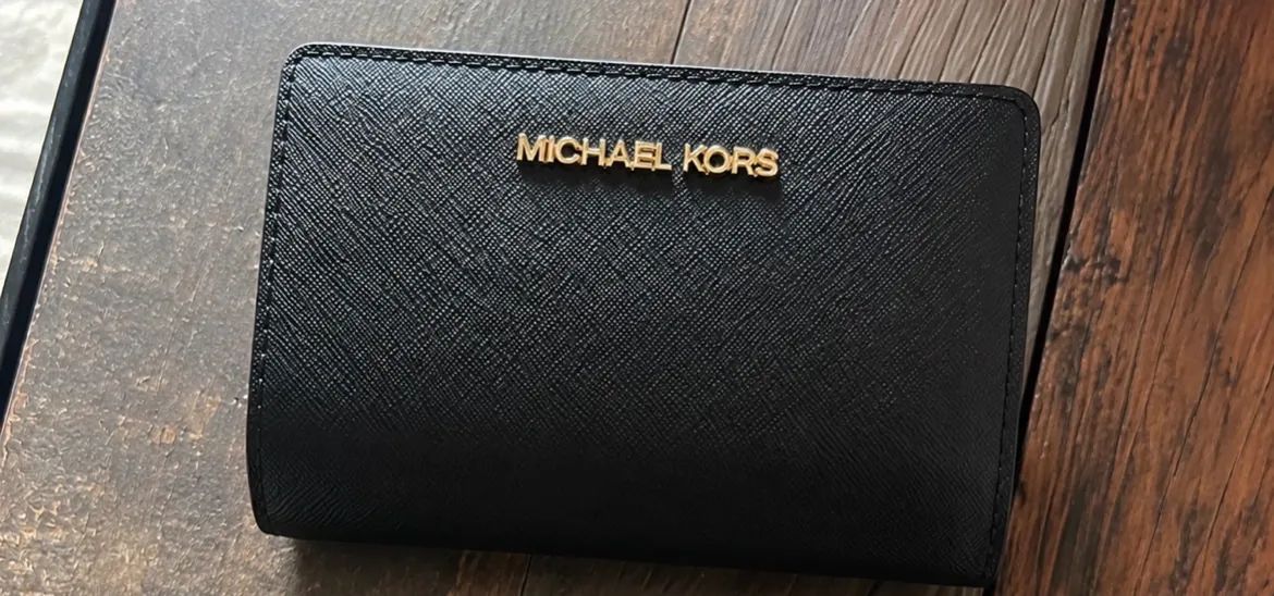 Carteira Michael Kors preta  - Foto 3