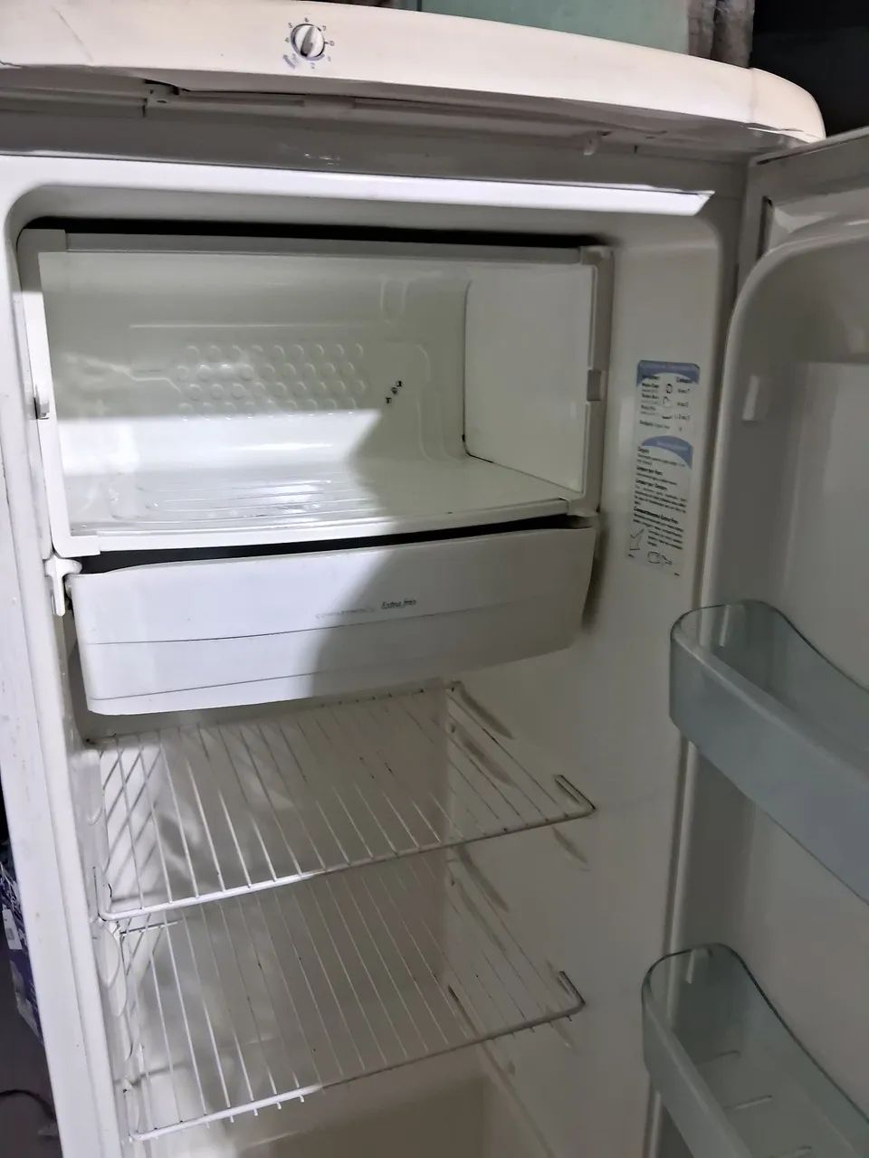 Geladeira electrolux 280lts - Foto 3