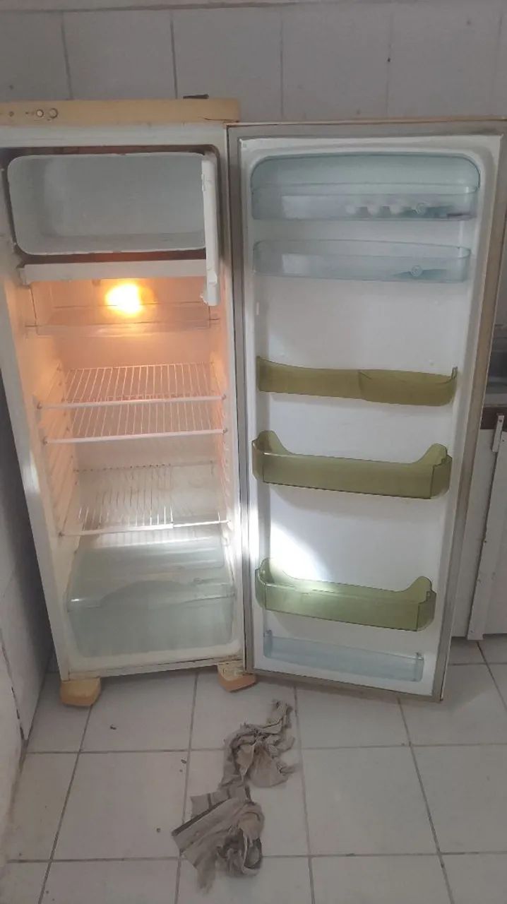 Geladeira Eletrolux  - Foto 2