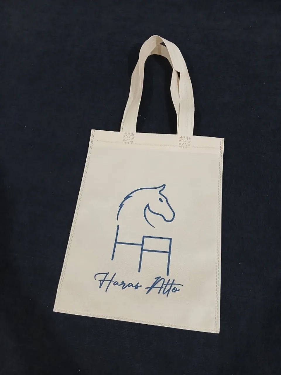 Bolsa / Sacola - Em TNT (Personalizada) - Foto 5