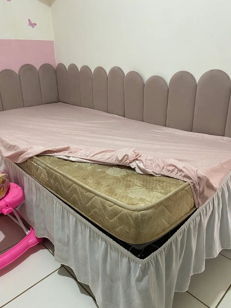 Cama box com colchão 