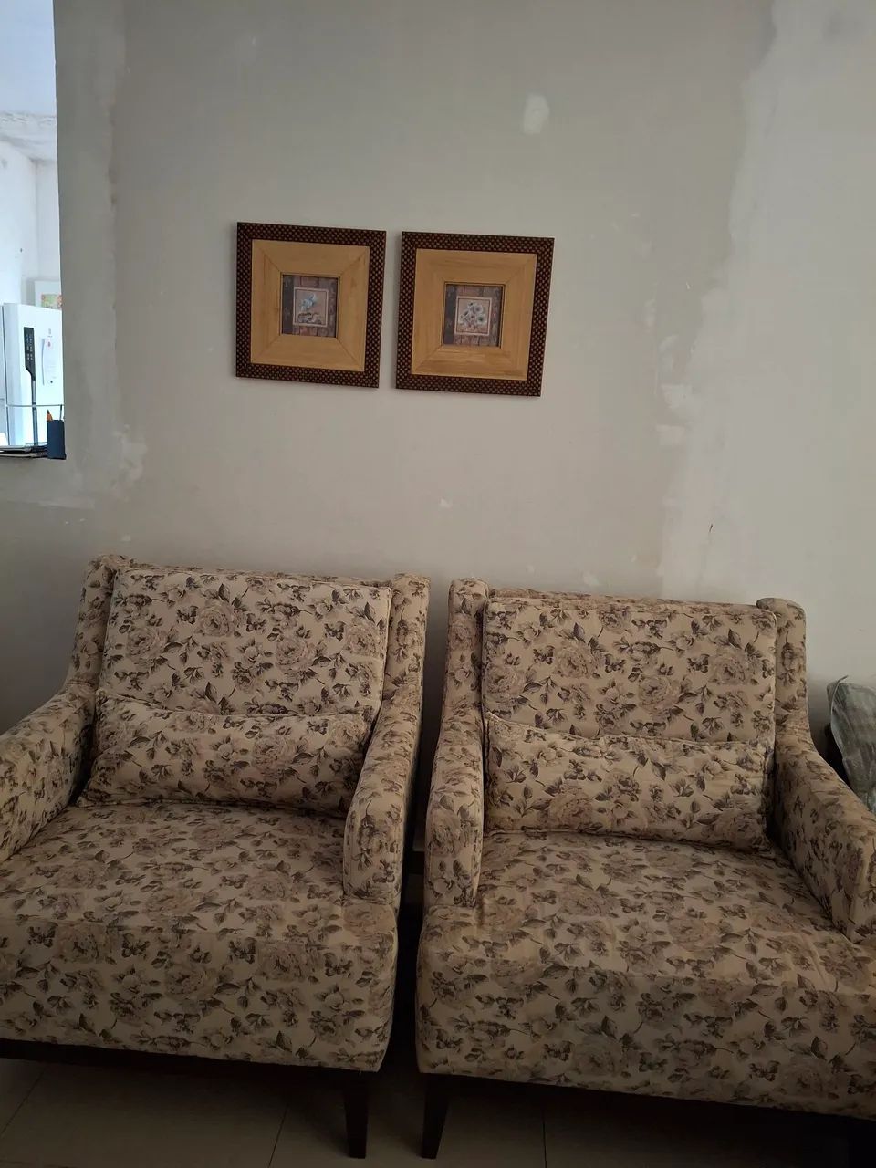 2 poltronas semi novas madeira maciça 65568166041474120