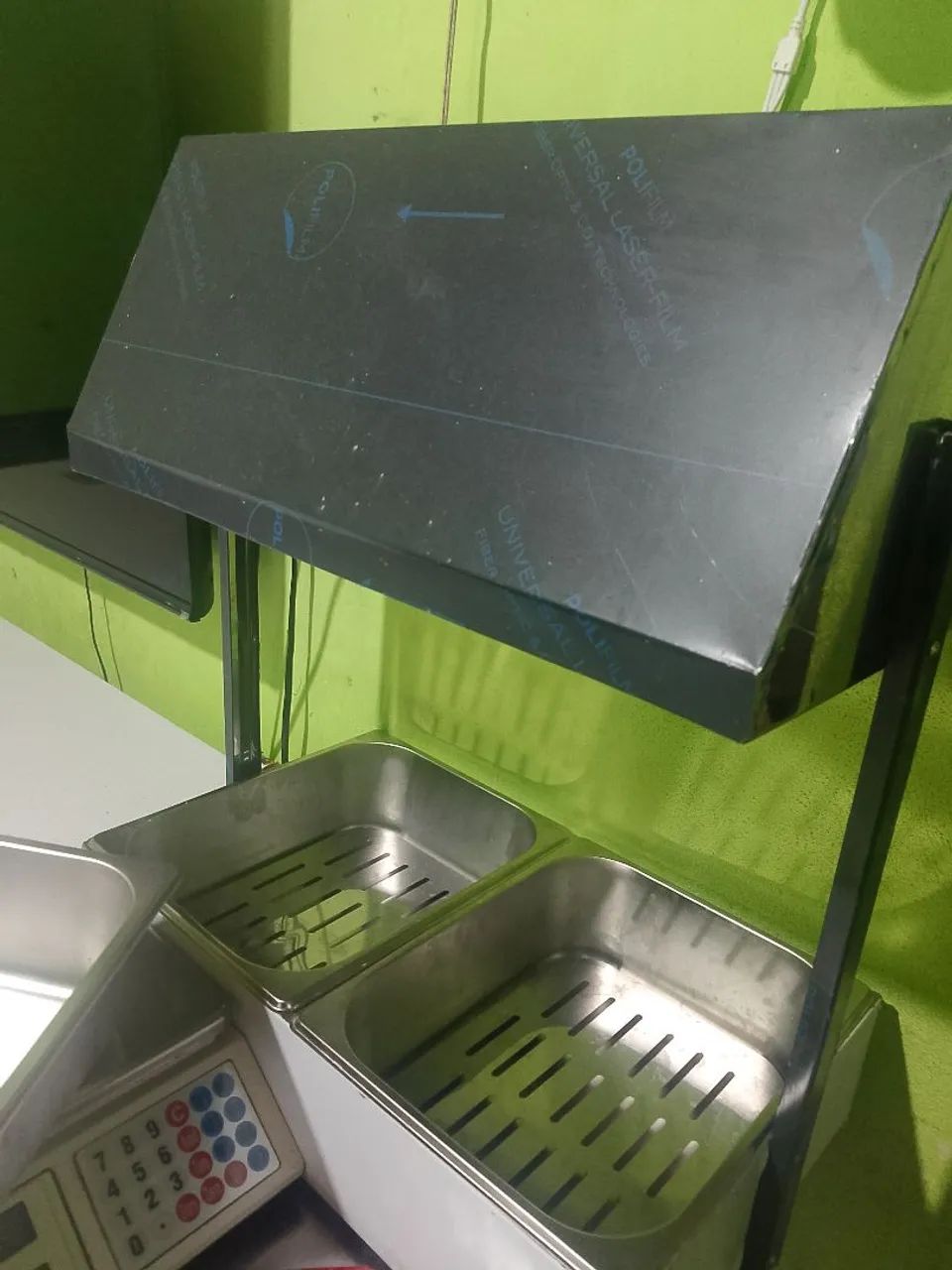 Estufa térmica nova já com as lâmpada 