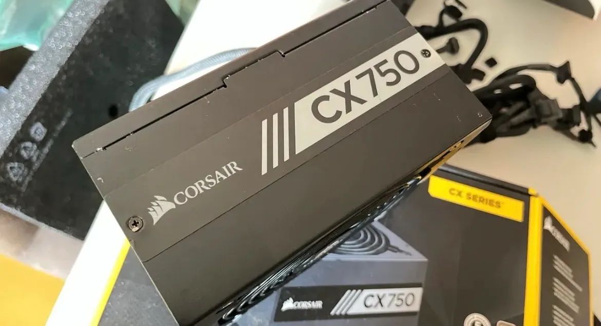 Fonte Corsair CX750 - Foto 2
