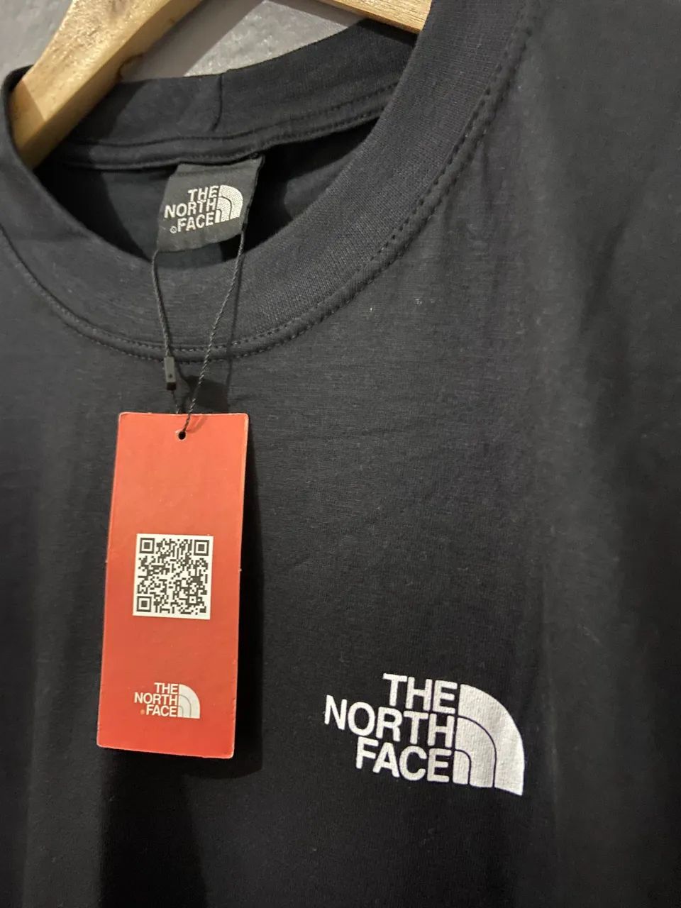 Camiseta The North Face "Mountain" - Foto 5
