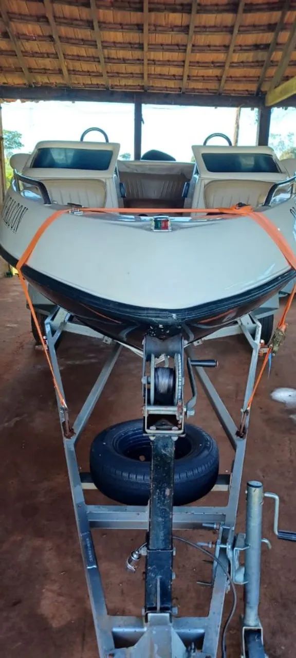 Lancha, com carreta trucada e motor. - Foto 3