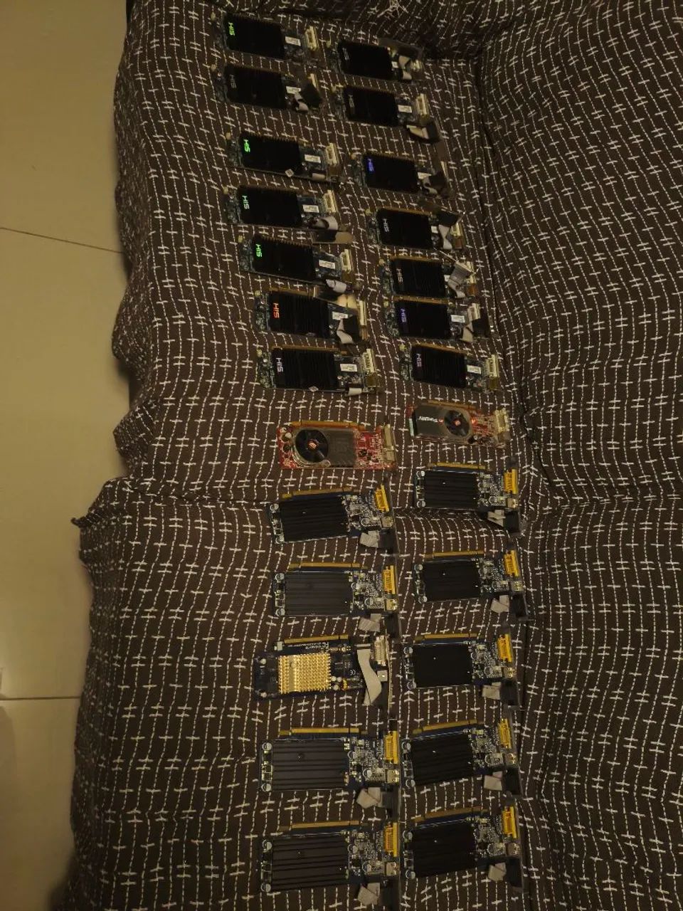 Placa de vídeo 1 GB  e 256mb - Foto 5