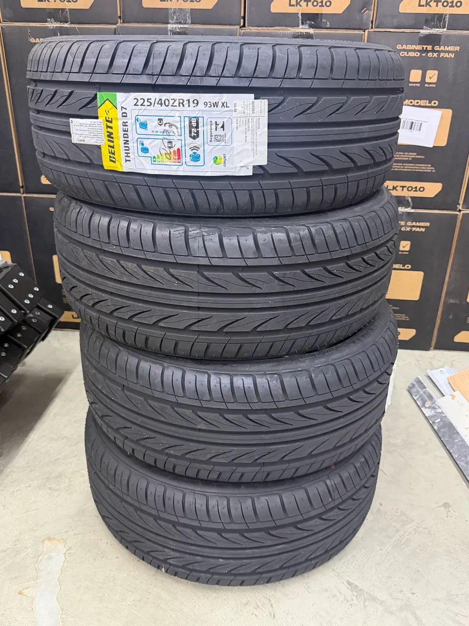 Jogo 4 Pneus Delinte D7 Thunder 225/40ZR19 - Foto 3