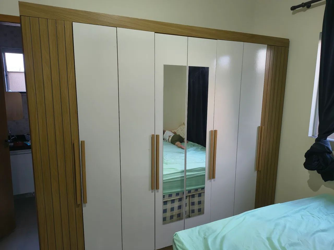 Guarda Roupa 8 portas 
