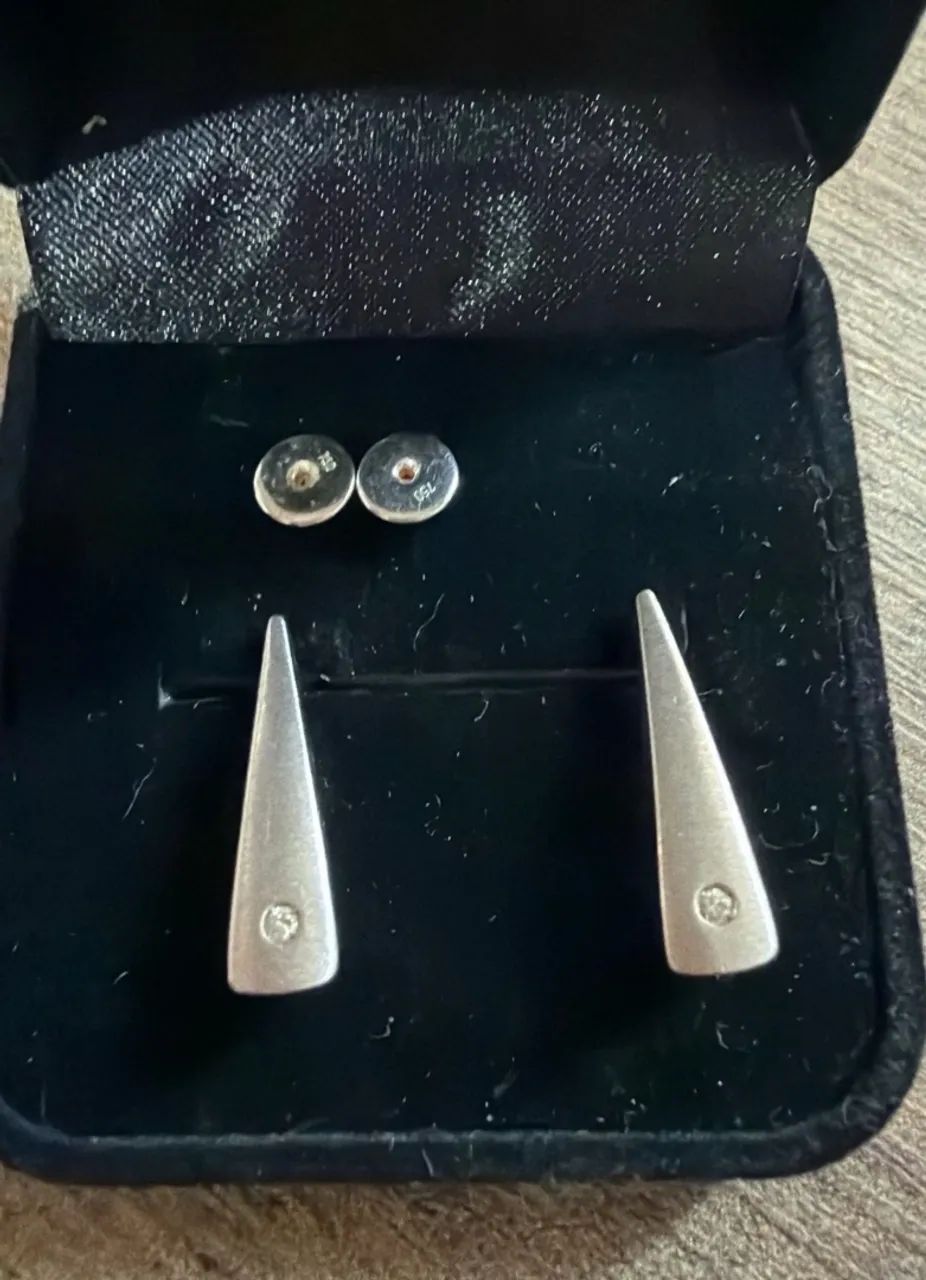 Brinco de ouro e diamante 