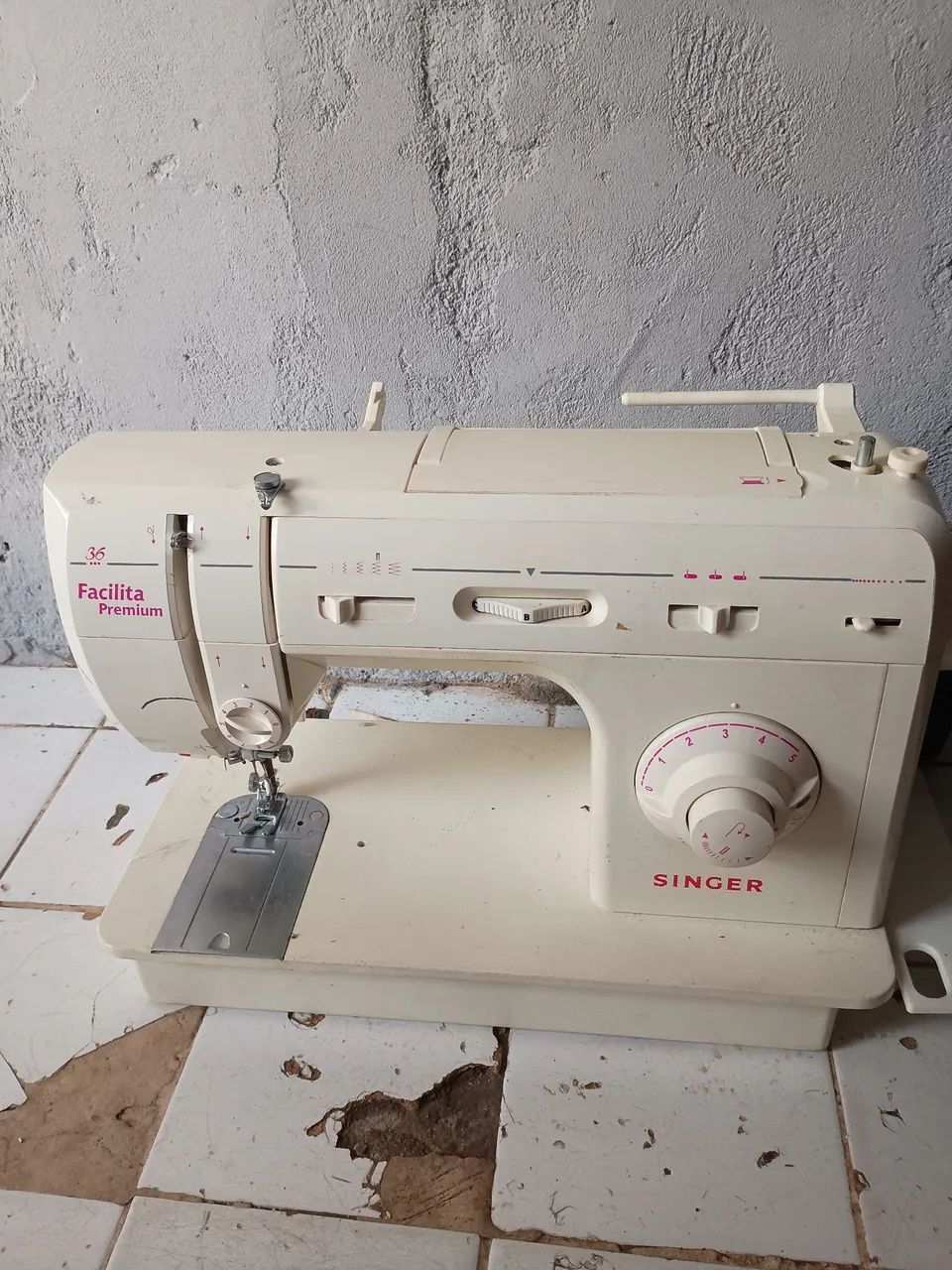 Vendo máquina de costura Singer facilita Premium 