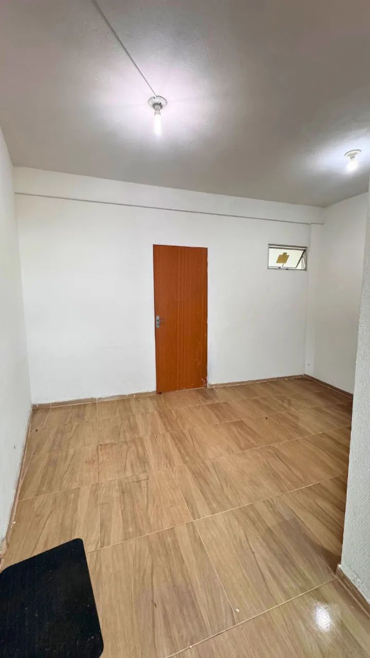 Sala Comercial para Aluguel | Santa Mônica - Belo Horizonte