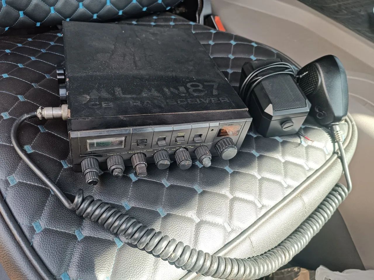 Radio amador alan 87