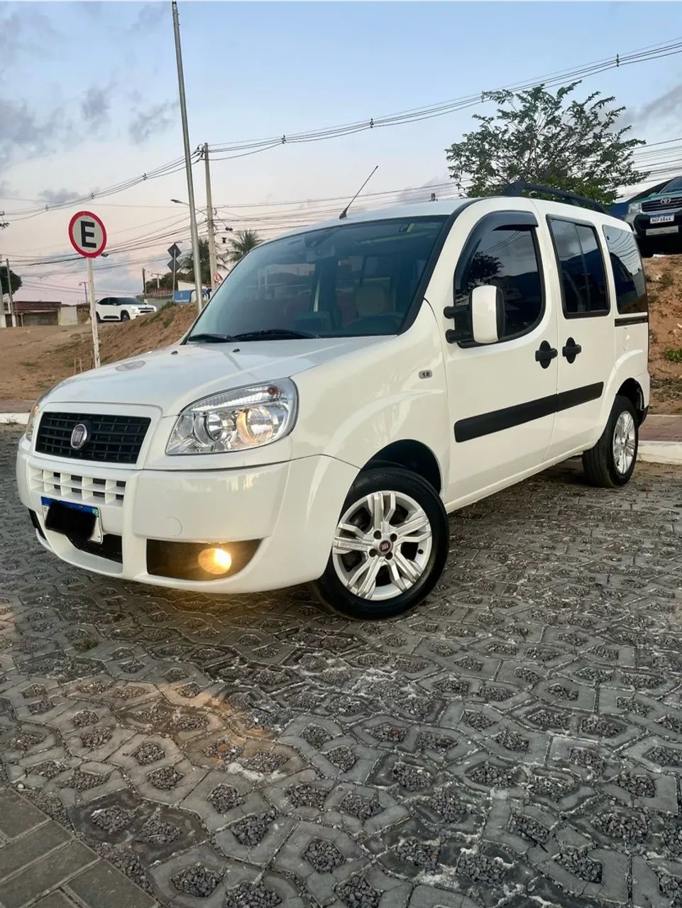 Fiat Doblo ESSENCE 1.8 16V FLEX 2018