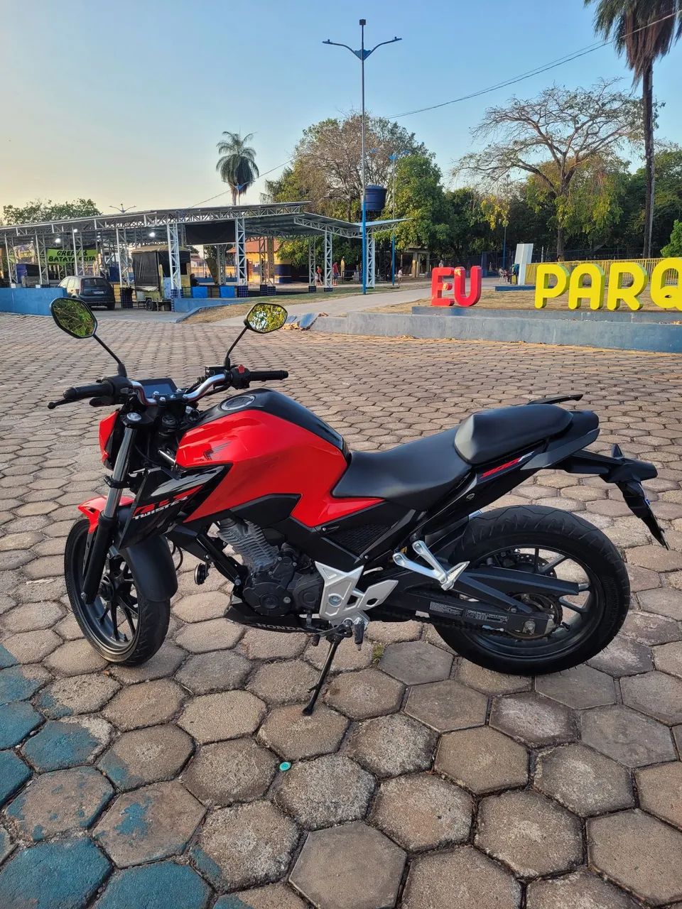 CB 300  - Foto 4