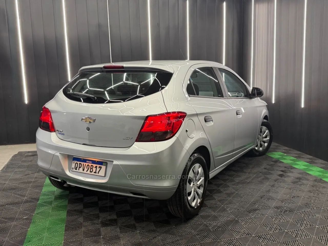 Chevrolet Onix JOY Hatch 1.0 8V Flex Mec. 4P 2019 - Foto 2
