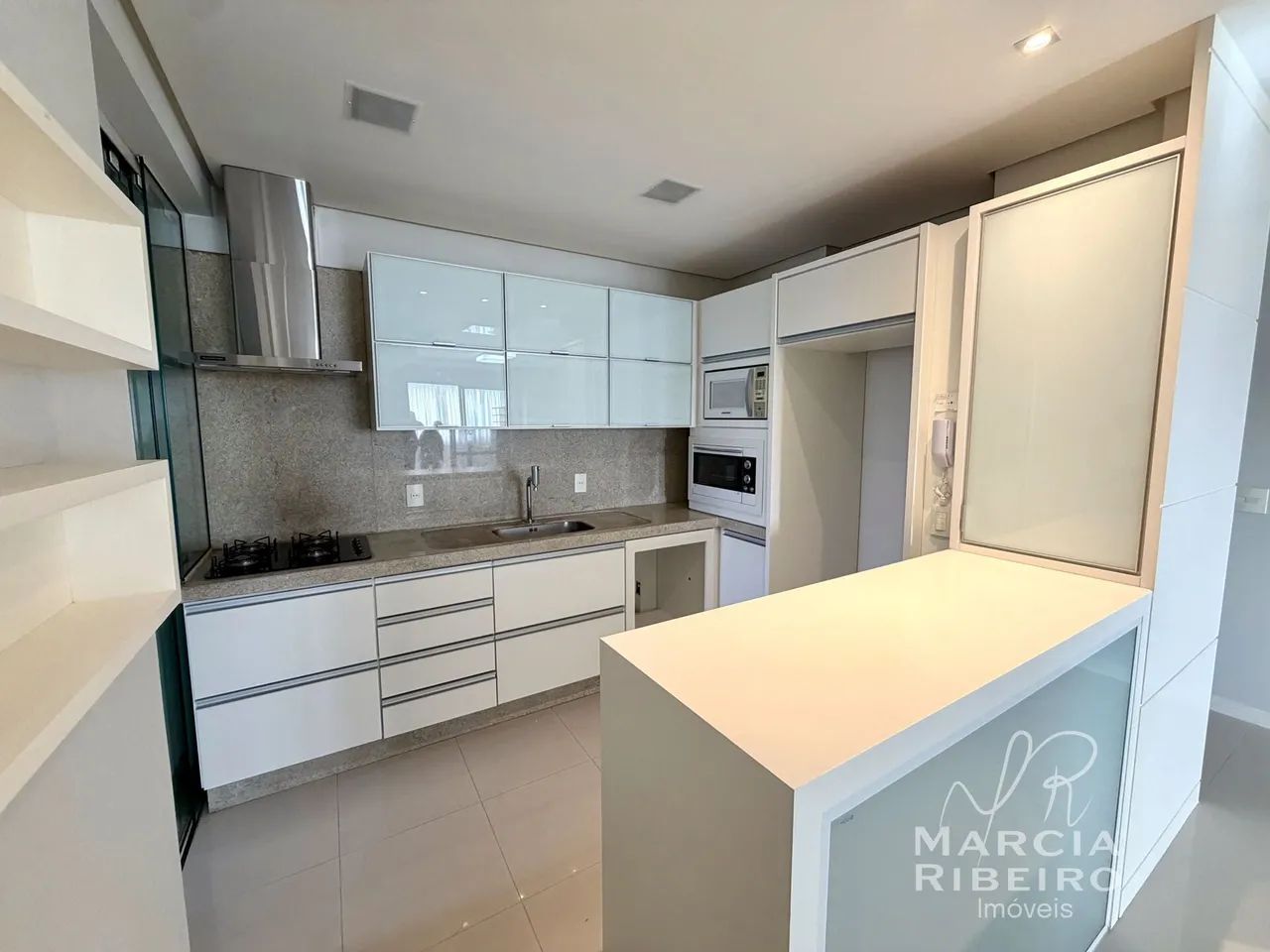 Apartamento 2 Dormitórios com Suíte na Trindade, Florianópolis/SC - Foto 2