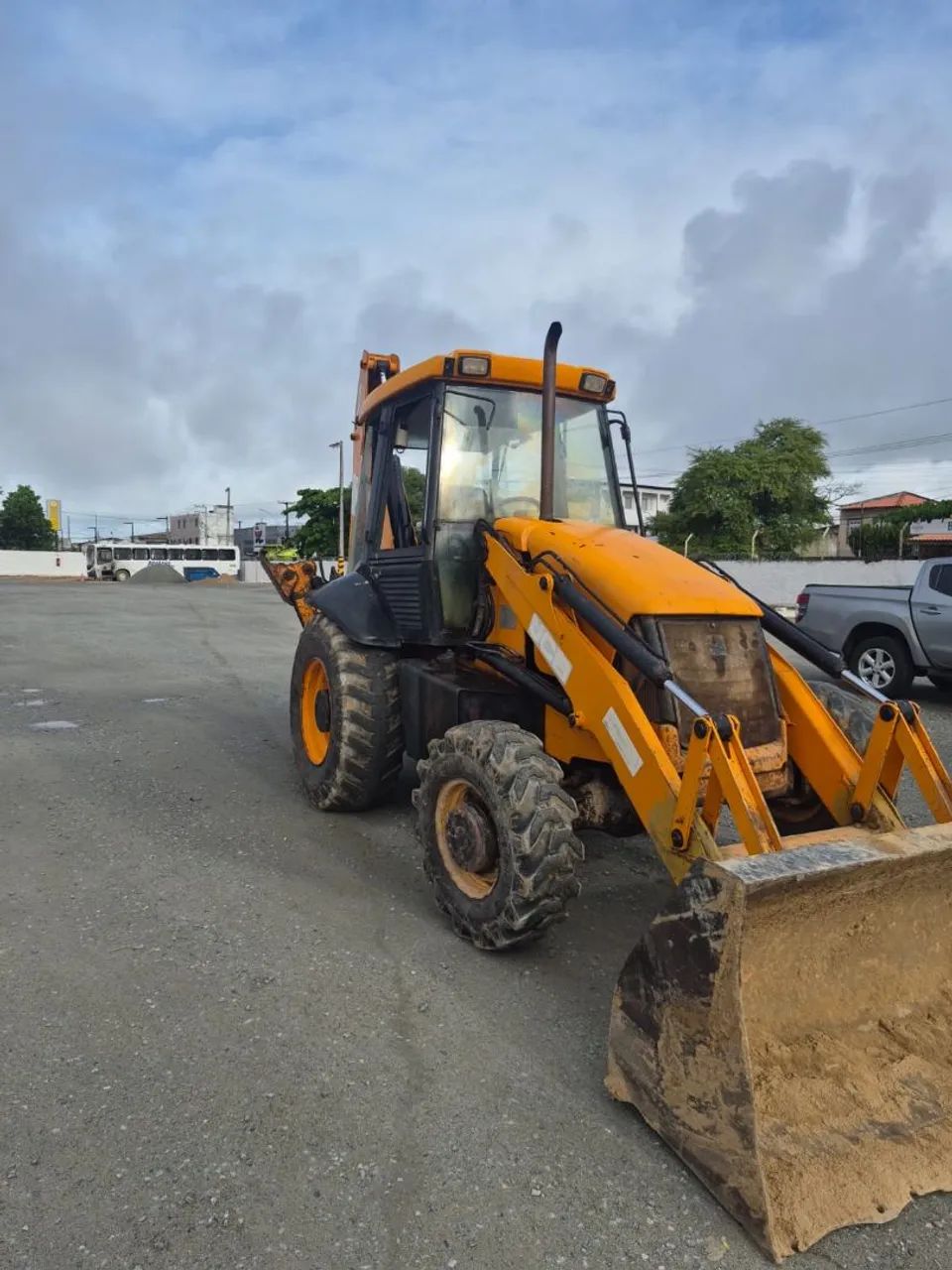 Vendo retro escavadeira 3cx. 2014 - Foto 3
