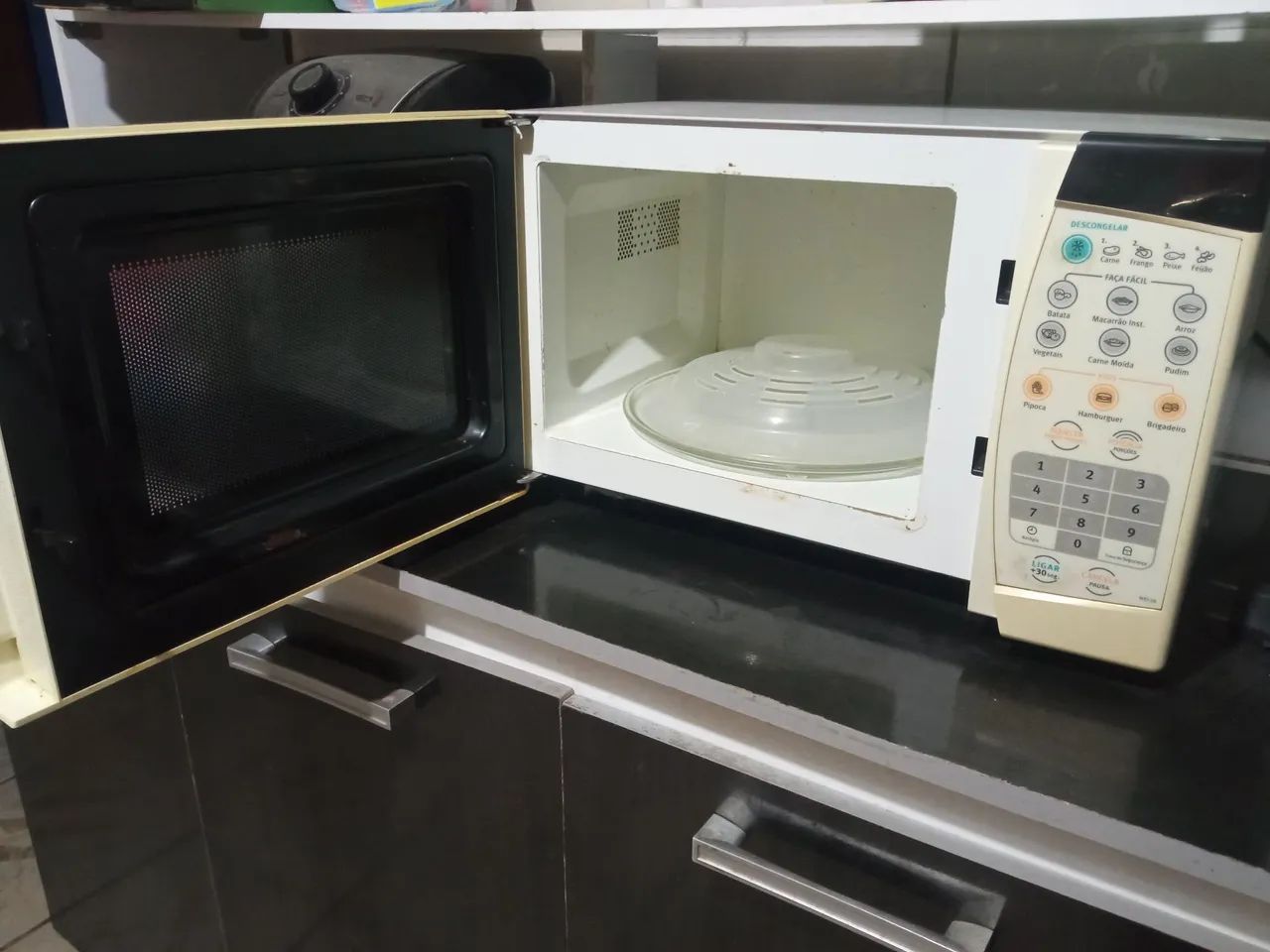 Microondas Electrolux Modelo MEF28 - 18 Litros - Foto 4