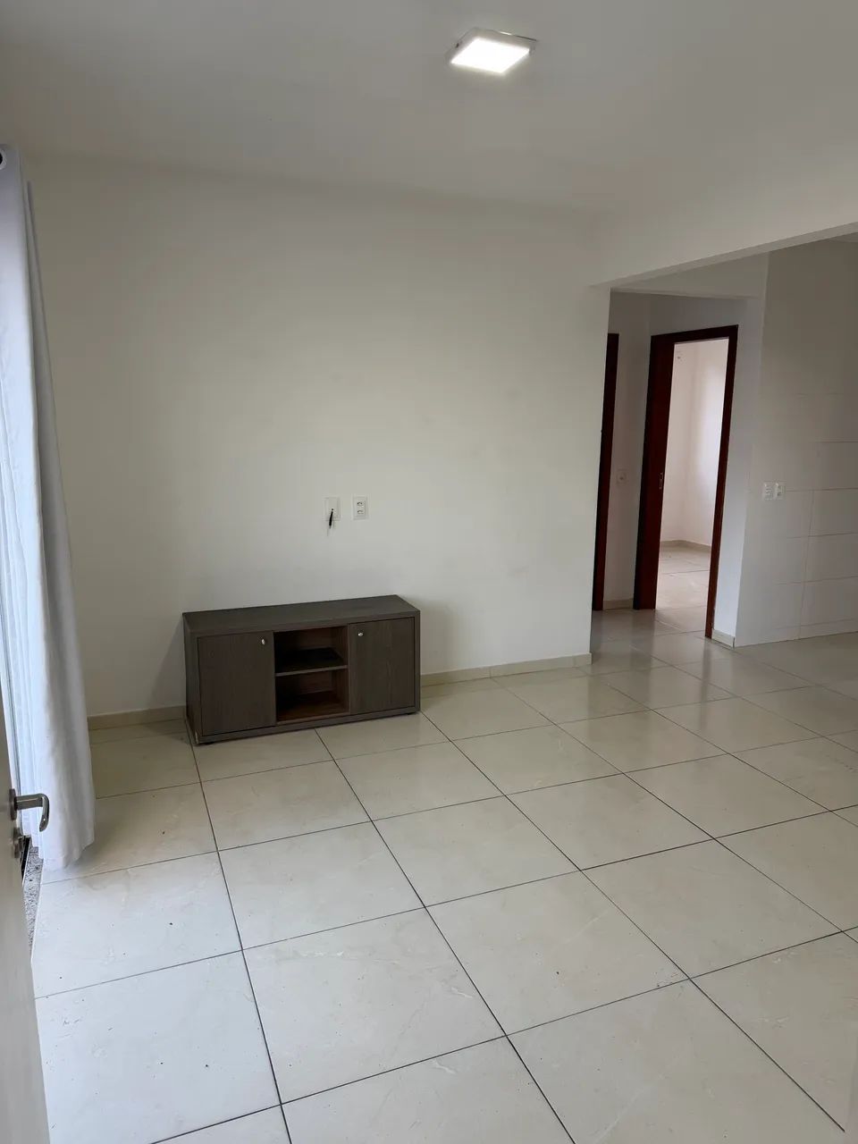 ALUGA-SE APTO 2 QUARTOS - Foto 4