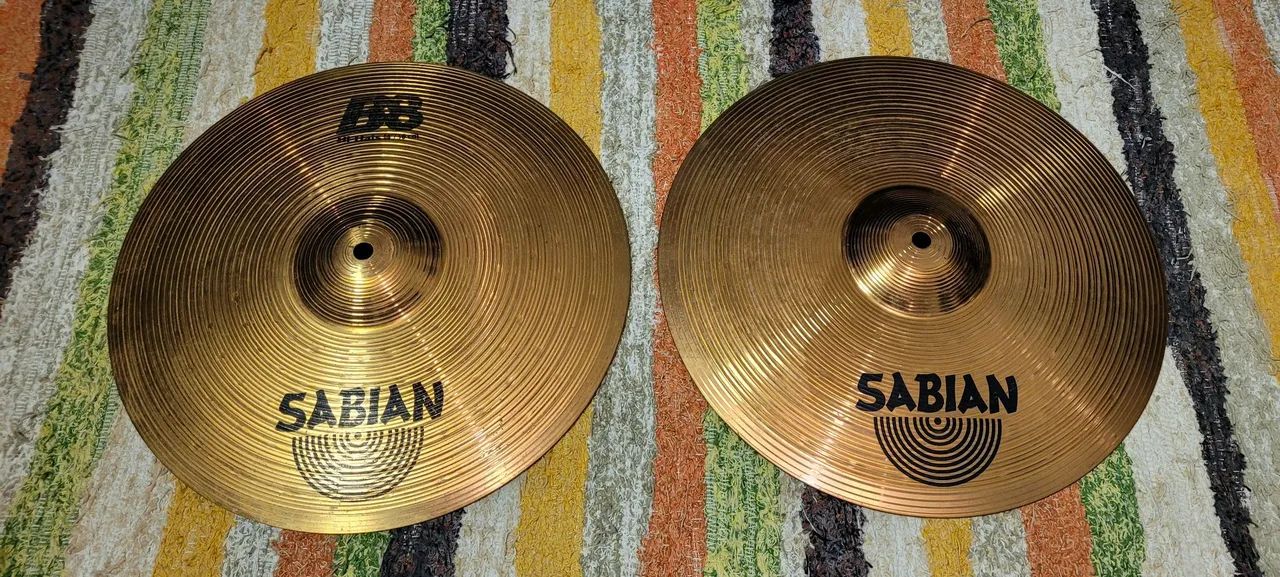 Par de Chimbal Sabian B8 14 polegadas 