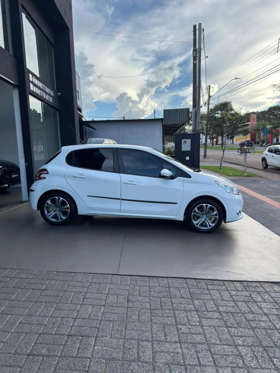 Peugeot 208 Active/active Pack 1.5 Flex 8V 5P 2014 - Foto 4