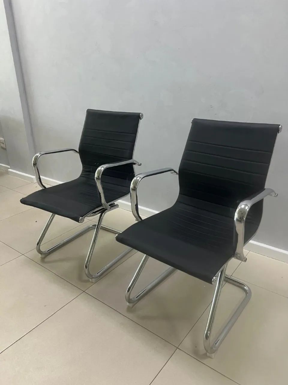 cadeira escritorio fixa cromada
