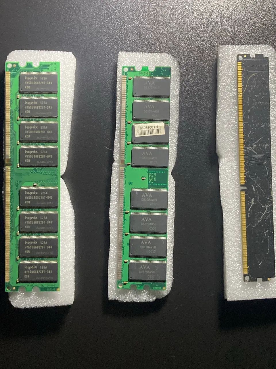 Lote Memórias RAM Desktop - DDR3 4GB + DDR 512MB (3 peças) - Foto 3