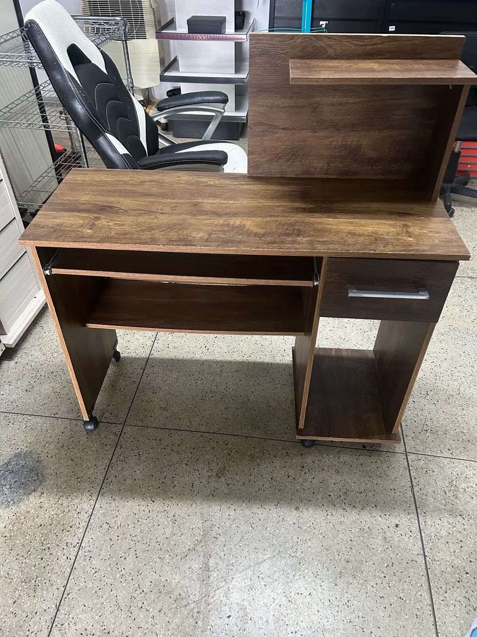 Mesa para Computador - Excelente Estado! - Foto 2