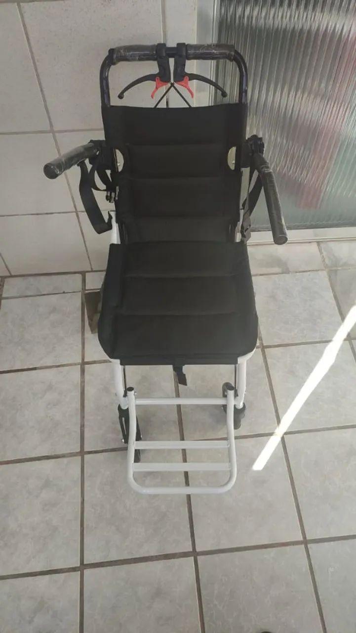 Cadeira de rodas  - Foto 2